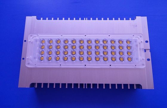 Khối ống kính LED SMD 3030 90X90 độ tùy chỉnh với tản nhiệt mới cho đèn đường hầm 50W