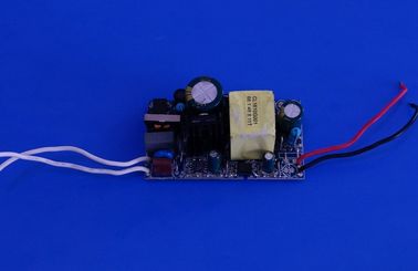Trình điều khiển đèn led 24w hiệu suất cao 700ma Dòng điện liên tục Ac110v / 220v